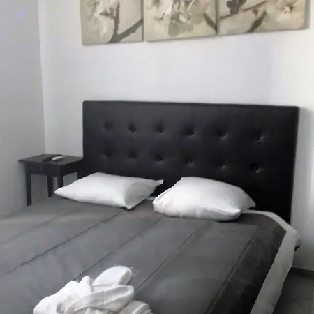 Hotel Brand New In The Center 3*
